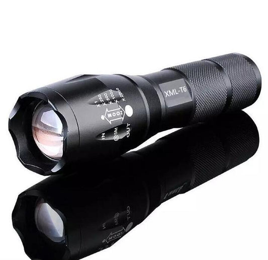Linterna LED con zoom táctica de 5000 lúmenes, linterna LED de alta potencia, kit de batería AAA o 18650